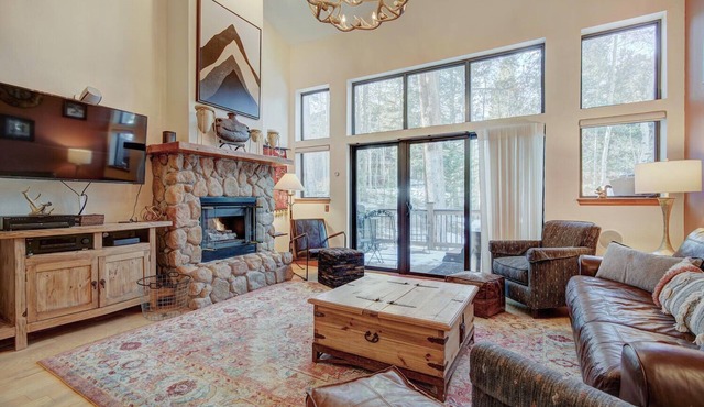 Walk To Town, Free Shuttle To Ski, Peak 9 Location, Fireplace, Hot Tub, Value