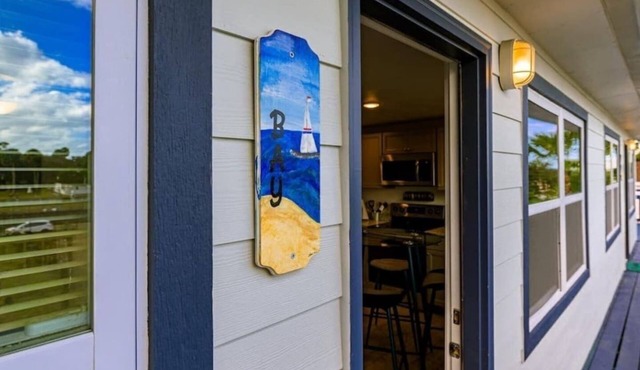 Walking distance to Daytona Beach & Ocean Center in DAYTONA BEACH