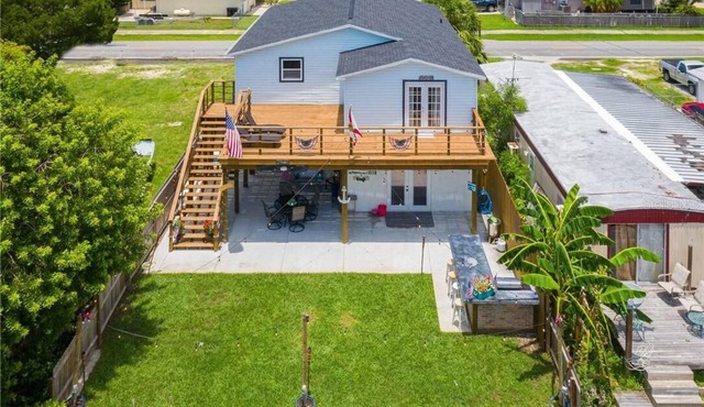 Waterfront 4BR 6+Crib 3BA+Study/Gm Rm Pool Kayak jetski in Hudson