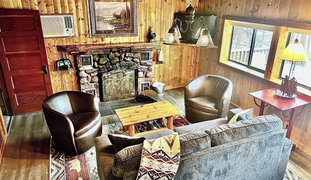Waterfront cabin on Vallecito Lake with WiFi, large deck, & lake views in Bayfield