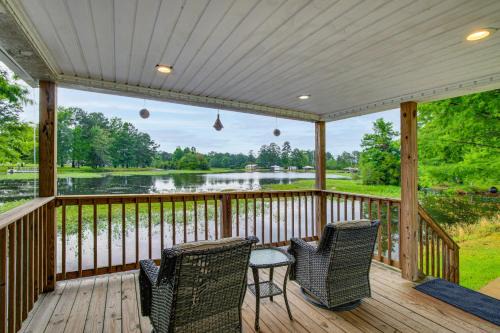Waterfront Couples Retreat w/Views in Andalusia!
