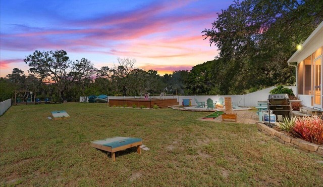 Waterfront Escape, Heated Pool, Private Dock, Gulf Access, near Island Beaches in Holiday