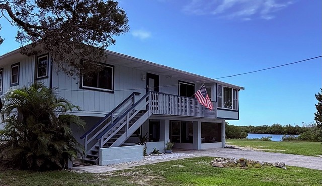 Waterfront Retreat Ozello/Crystal River secluded Stilt House with panoramic view