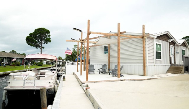☀️WATERFRONT W BOAT ACCESS PCB. 3BD 2BA. PRIVATE CANAL RIGHT TO THE BAY in Panama City Beach