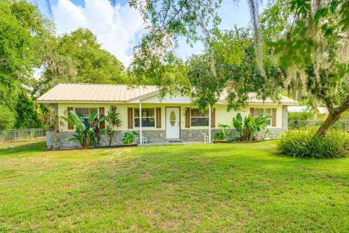 Welcoming Bartow Home Near Family Attractions! in Bartow