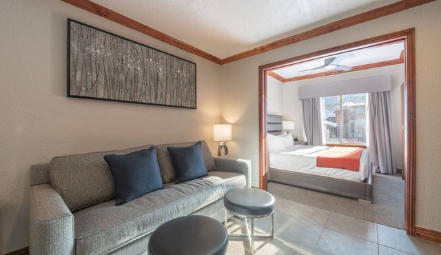 Westgate renovated - 1BDR 360sqf, kitchenette