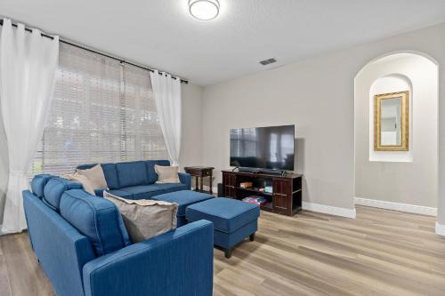 WindsorHills Villa Pool Resort Amenities Minutes to Disney in Orlando