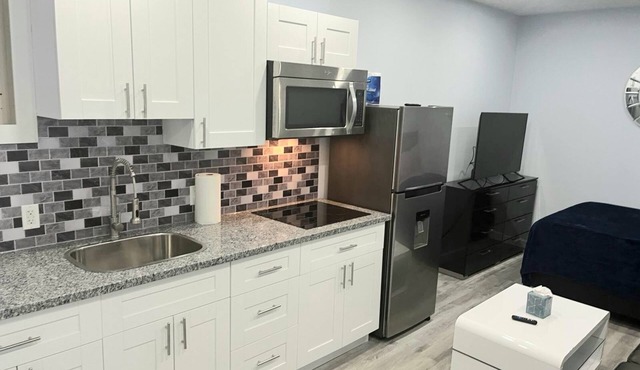 Wonderful studio with AC in North Lauderdale in North Lauderdale