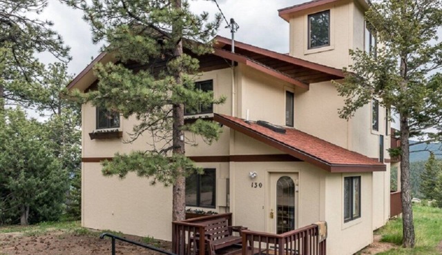 Work Away From Home- Mountain Home! Mountain Views of RMNP,Hot Tub,Sauna, Rural, Mountain Getaway-Top Of The World, Estes Park CO