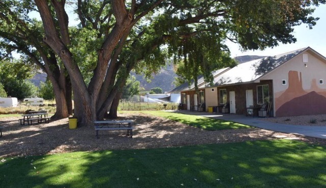 Zion's Camp and Cottages