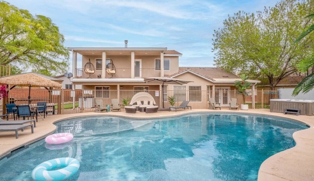 Zion`s Poolside Paradise