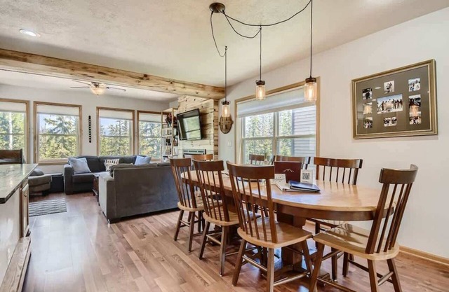 4BR Townhome w/Private Hot Tub, Garage, and Deck