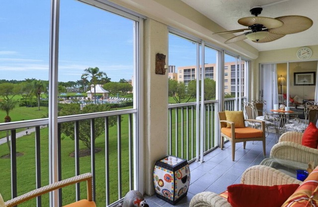 Colorful island-style condo w/ heated pool, hot tub & brief walk to beach in Marco Island