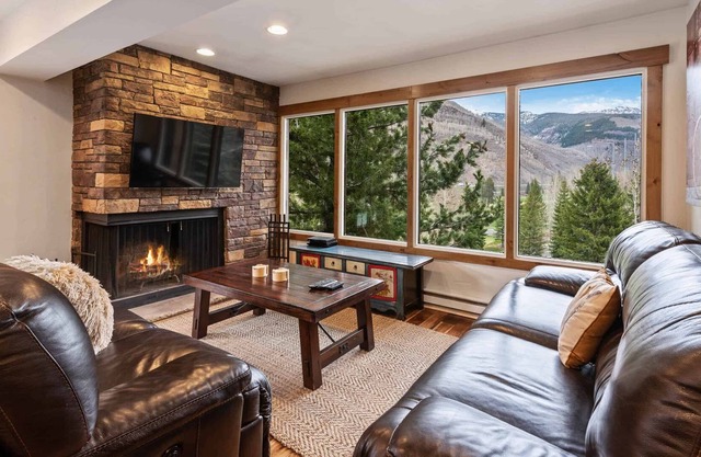 Fallridge 307 - Spacious Three Bedroom in Vail