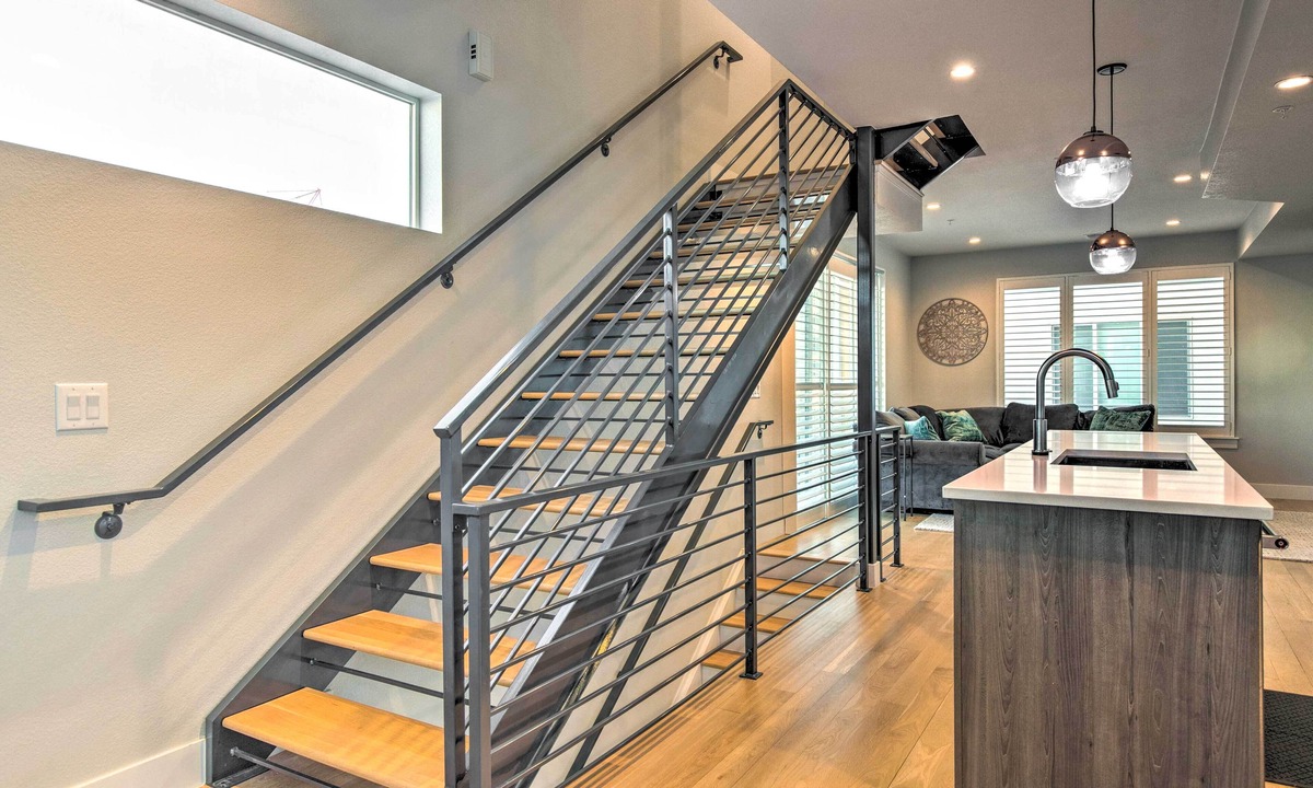 West Colfax Apartment | Luxe Denver Townhome: Hot Tub + City Views!