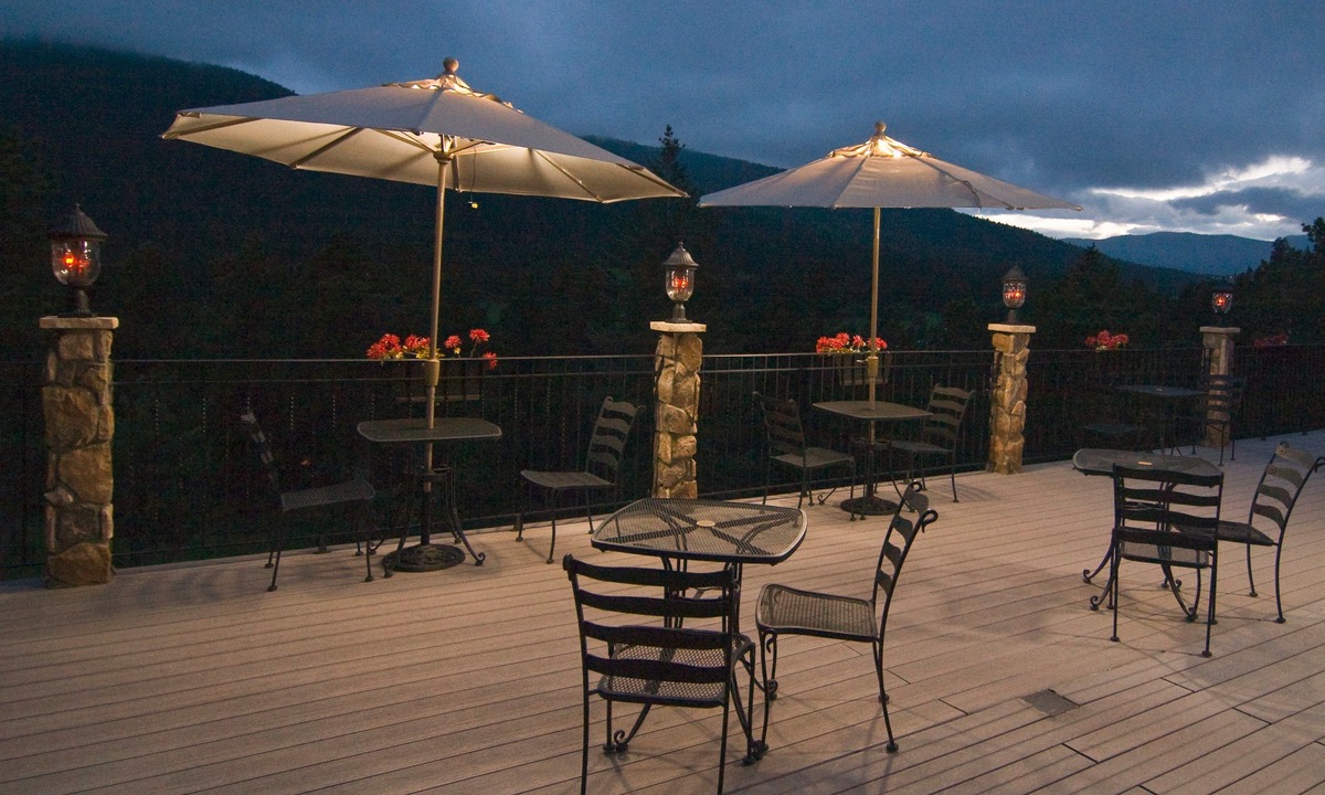 Doubleheader House | Arrowhead Manor Bed & Breakfast Inn & Event Center