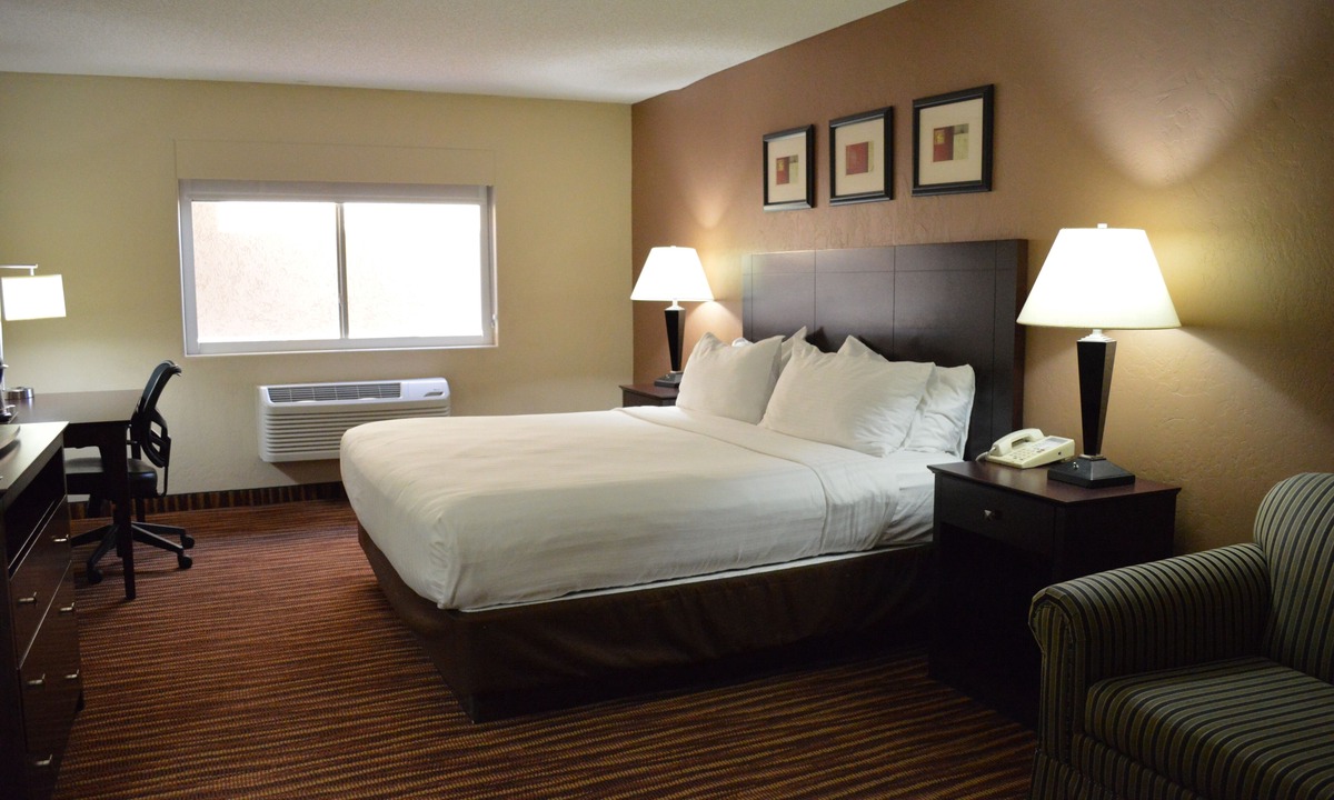 Green River Hotel | First Choice Inns at the Swell