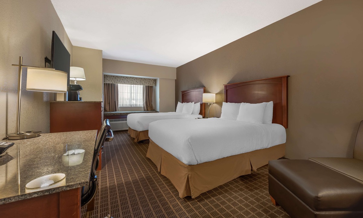 Briargate Hotel | Best Western Plus Peak Vista Inn & Suites