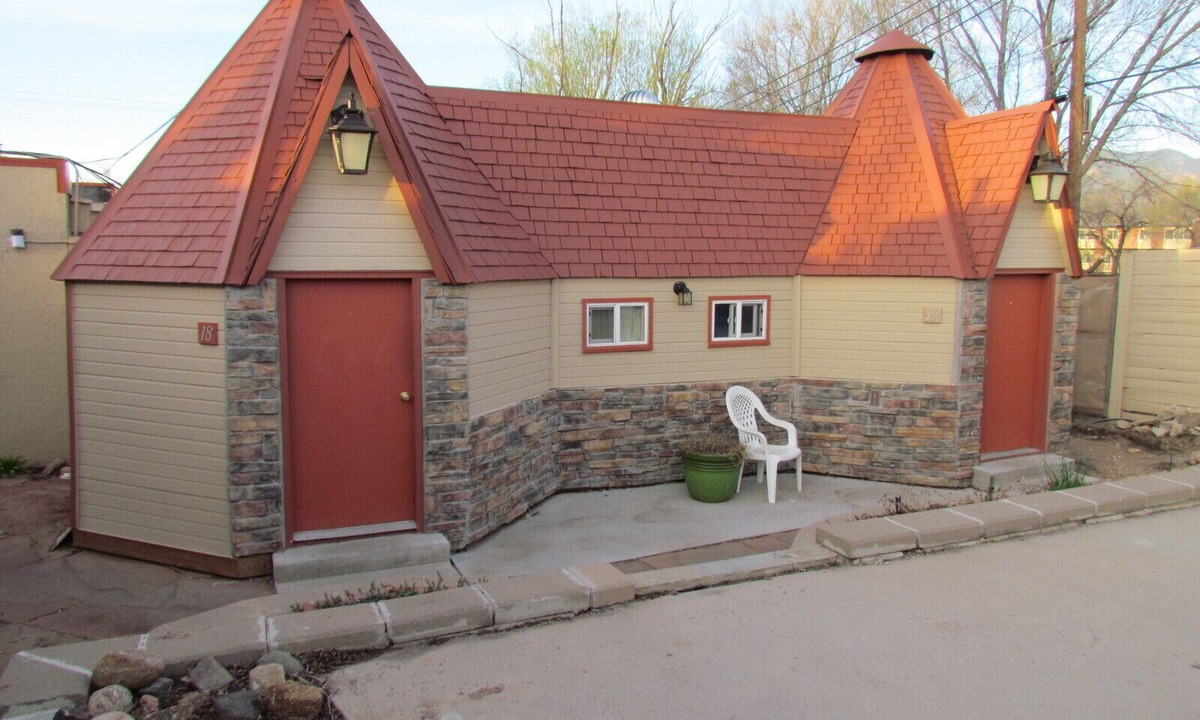 Central Colorado Springs Hotel | True North Motel