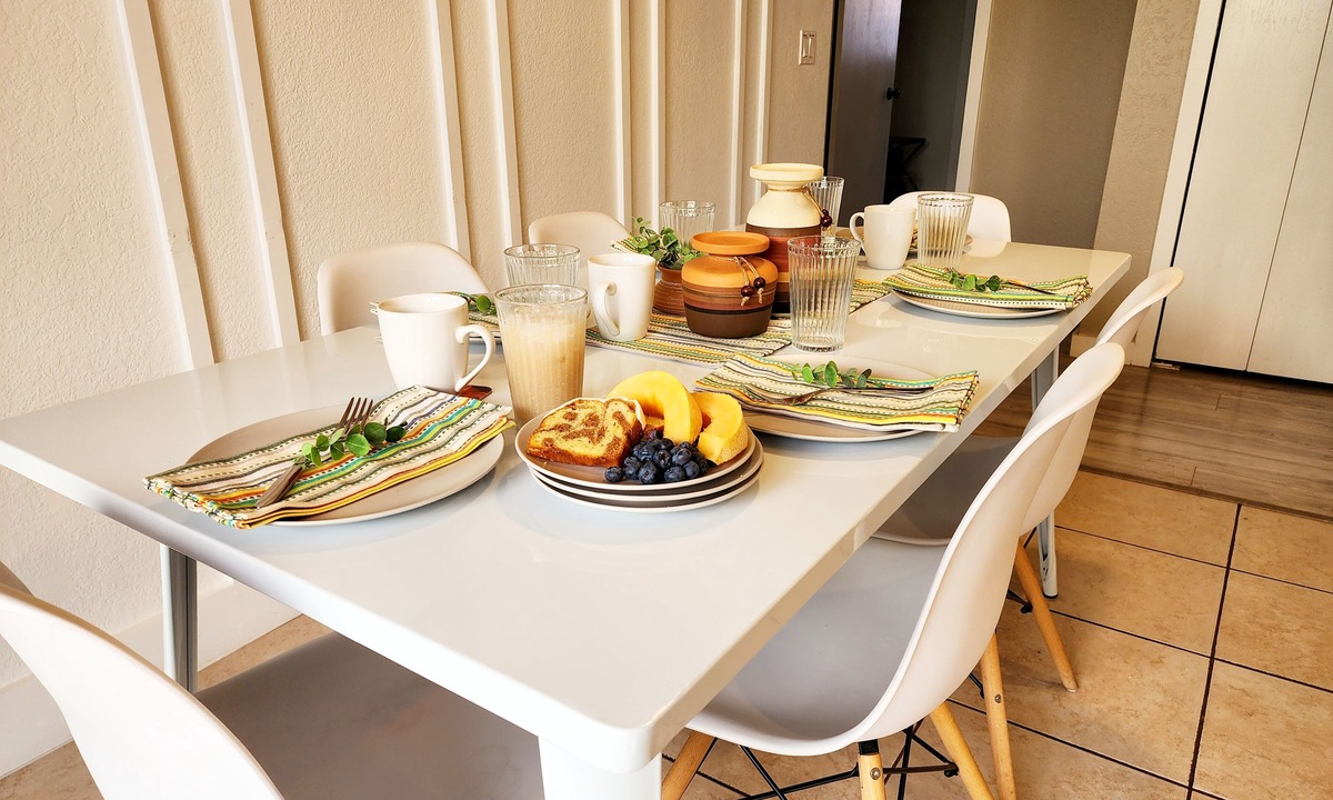 Page House | Atrium Zen House @ Lake Powell+ Lots of Boat Parking + Pet Friendly + Sleeps 10