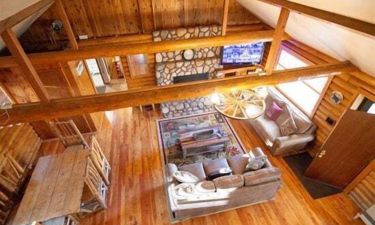 Gunnison House | Virgil's Cabin on the River
