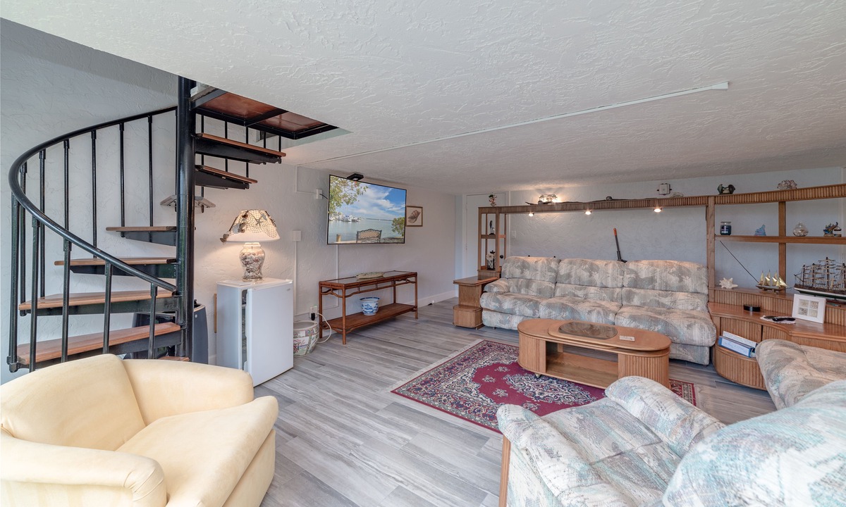 Marco Island Condo | Renovated 2 Story 2 bed 2 bath Cabana Unit w/On-Site Dolphin Tiki!