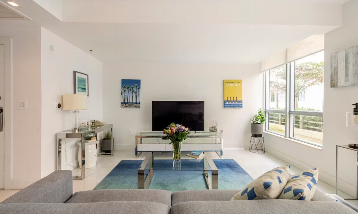 South of Fifth Condo | South of 5th Oceanfront W/Balcony Beach Access