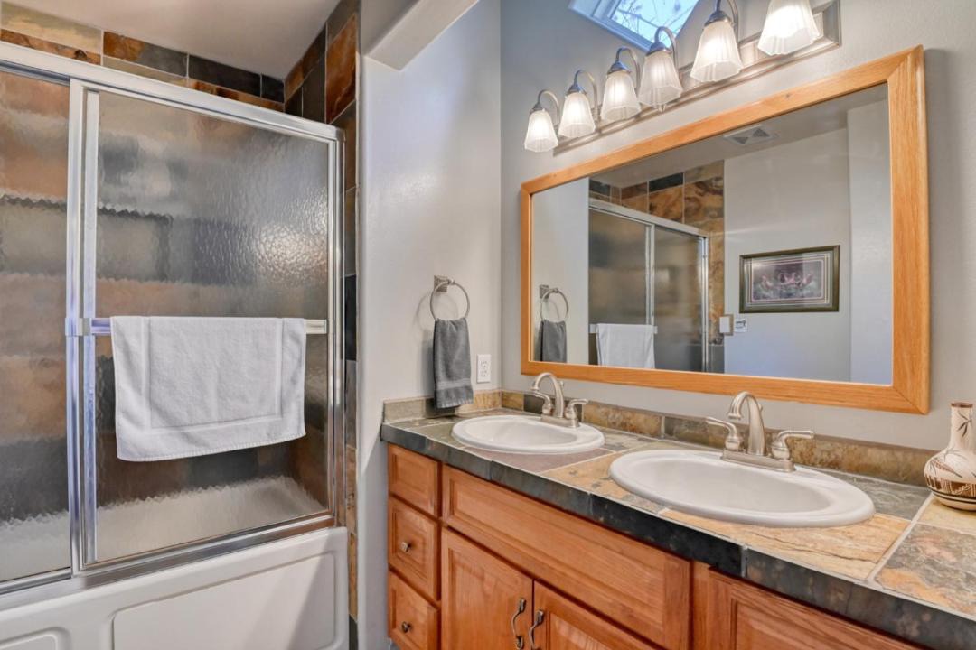 Green Mountain Falls House | Mountain Vistas - Lake Views at Buffalo Sunrise