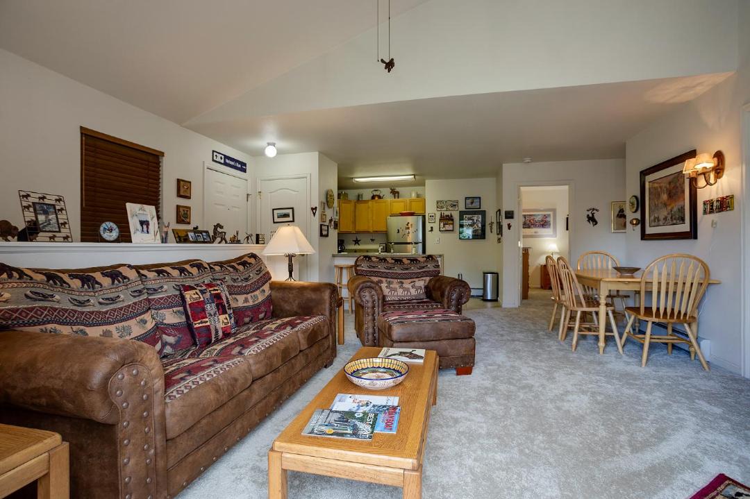 Steamboat Springs Apartment | V1421 - Villas at Walton Creek