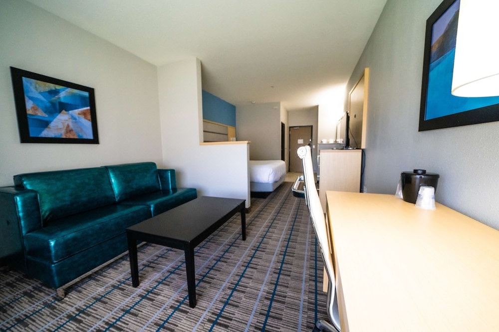 Photo of Livingroom in Brigham City