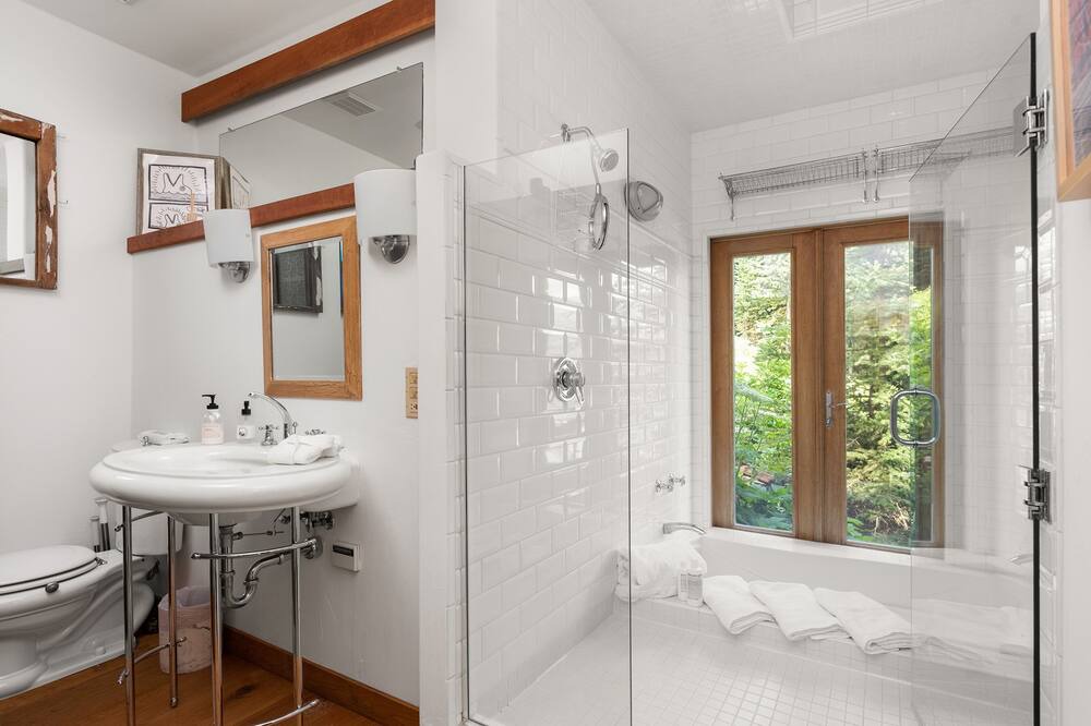 Photo of Bathroom in Aspen