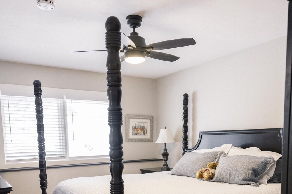 Photo of Bedroom in North Snyderville Basin