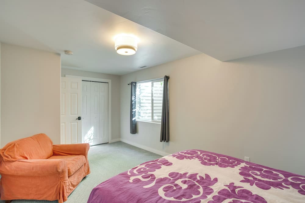 Photo of Bedroom in Eagle