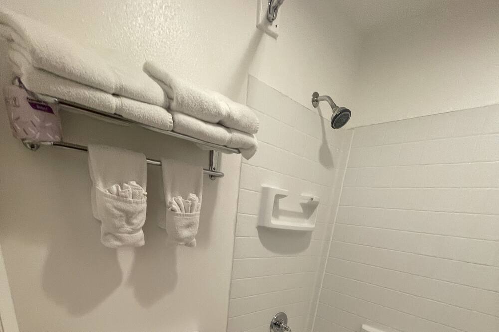 Photo of Bathroom in Meeker