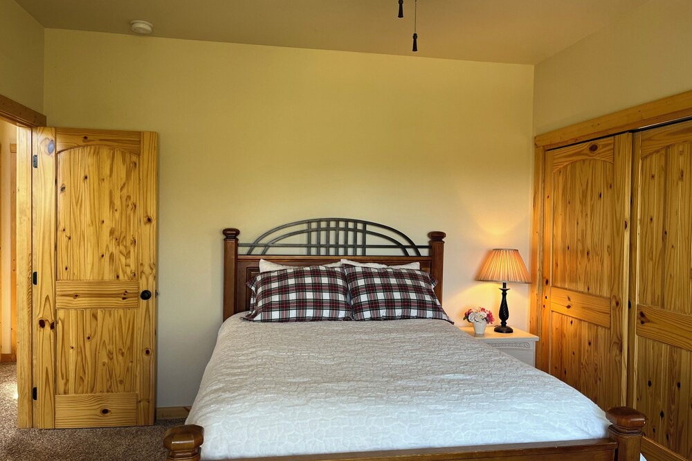 Photo of Bedroom in Indian Mountain