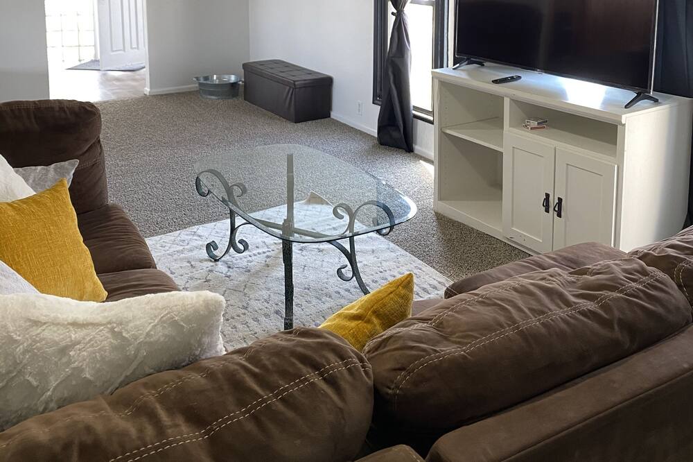 Photo of Livingroom in Neola