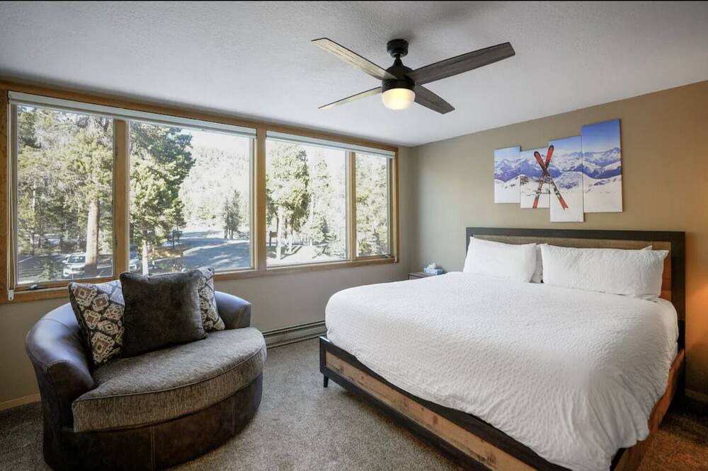 Photo of Bedroom in Lakeside Village