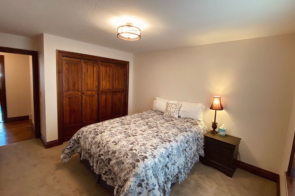 Photo of Bedroom in Sandy