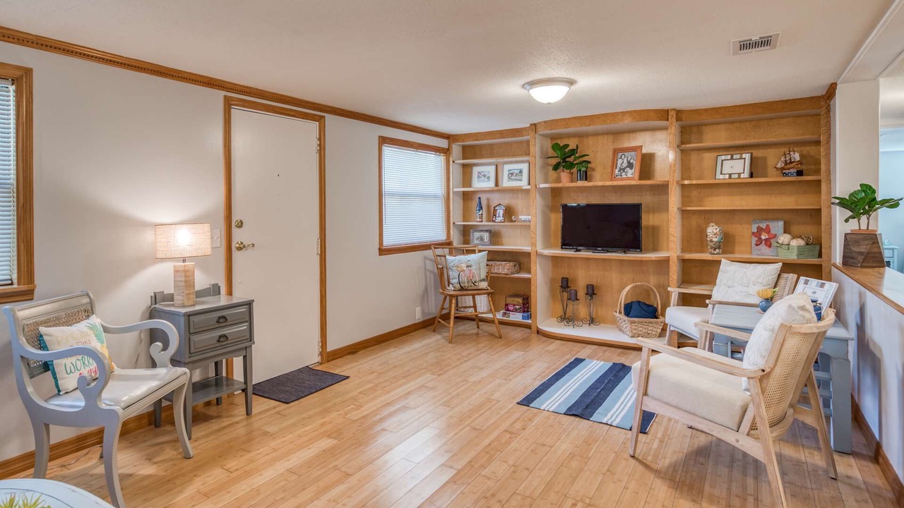 Photo of Bedroom in Butler Beach