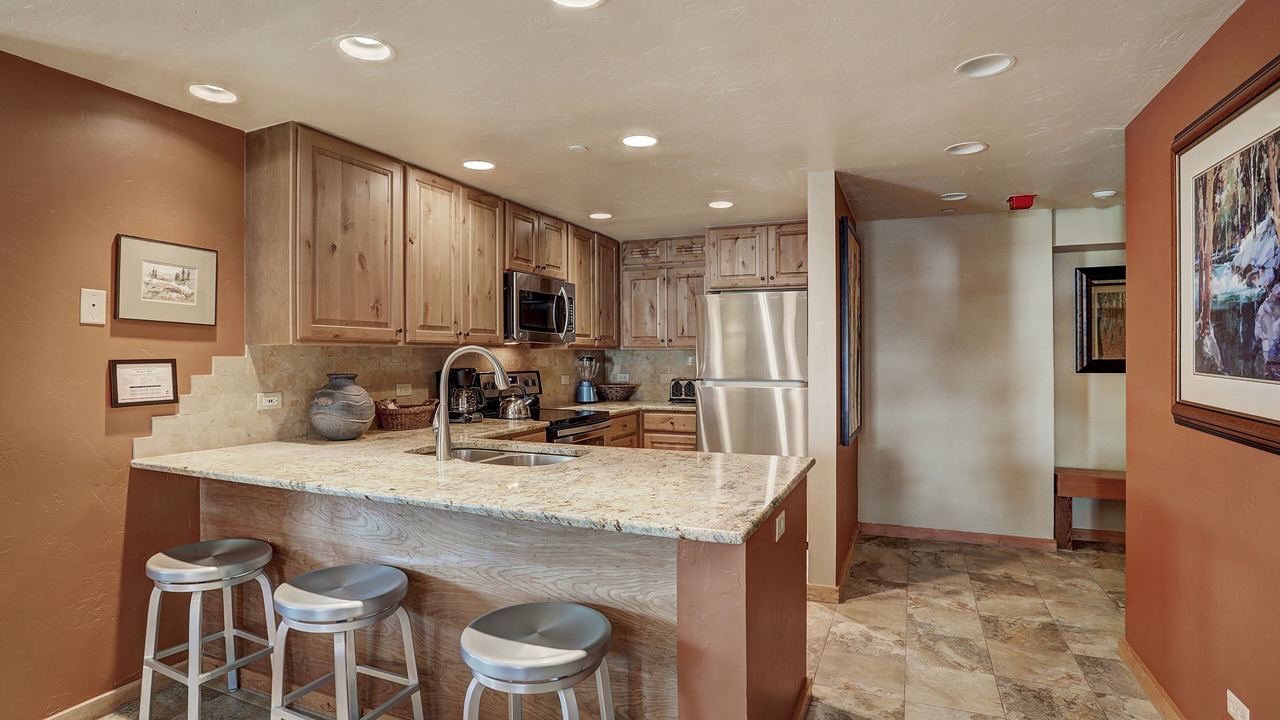 Photo of Kitchen in Peak 9