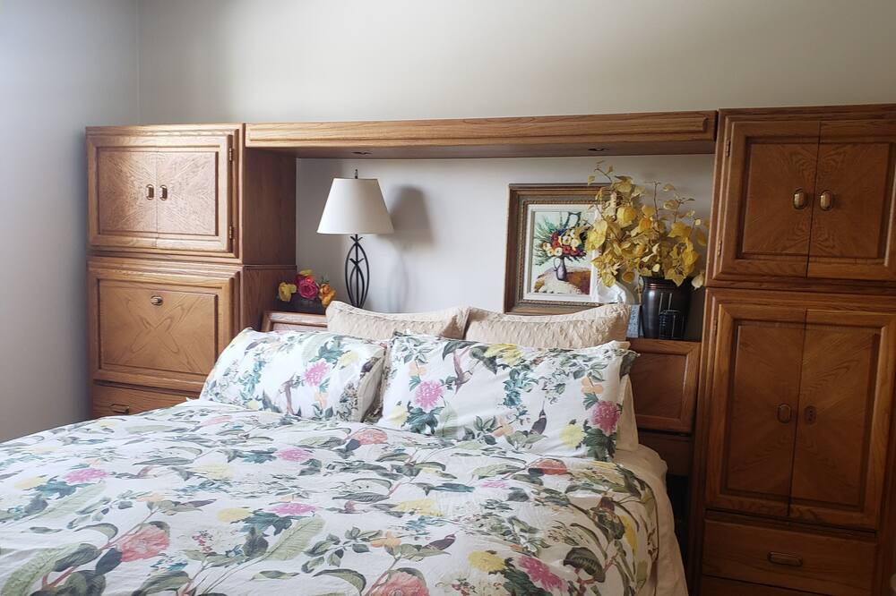 Photo of Bedroom in Breckenridge Heights