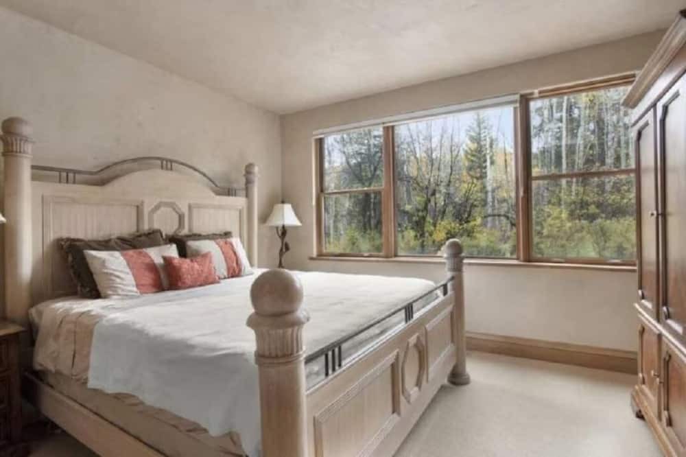 Photo of Bedroom in Snowmass Village