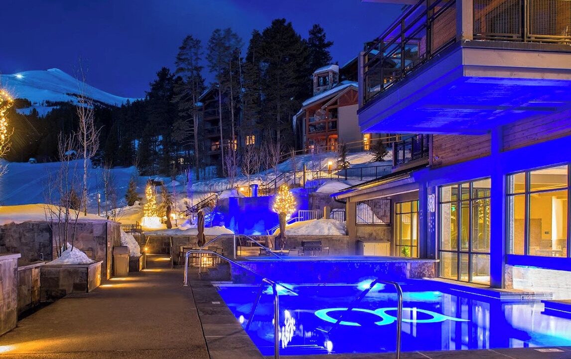Photo of Outdoor in Peak 8