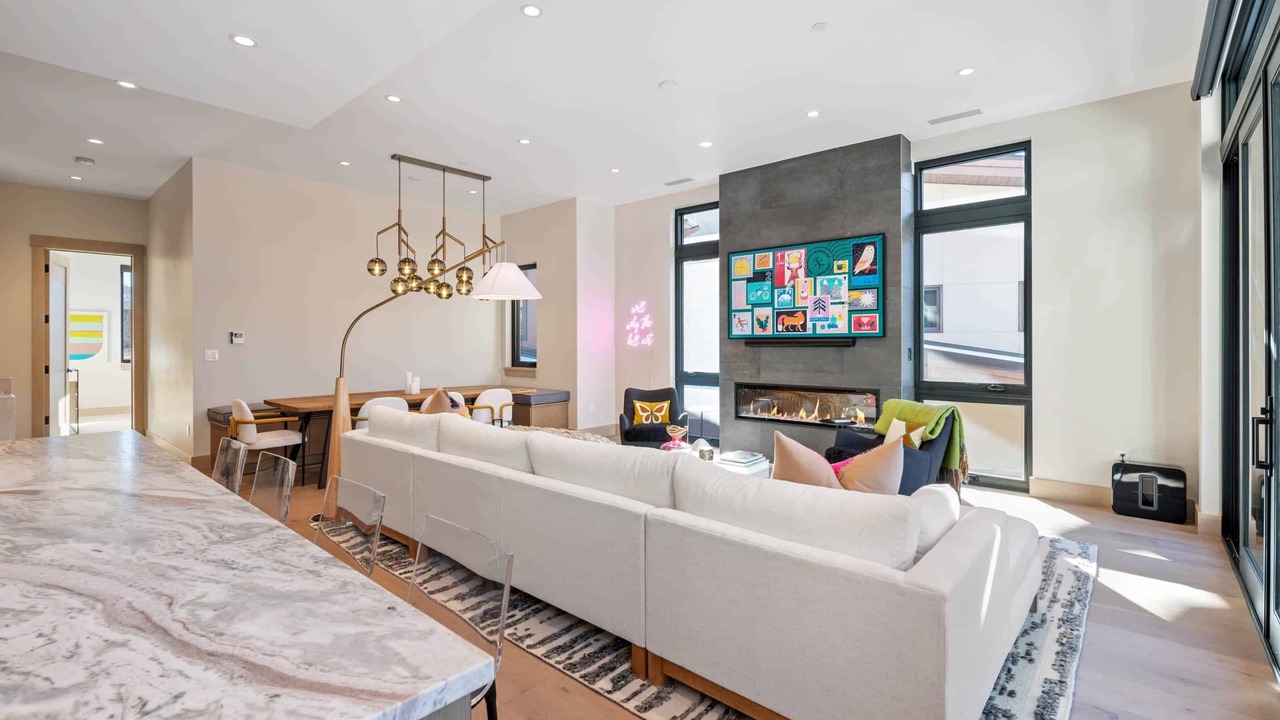 Photo of Livingroom in Avon