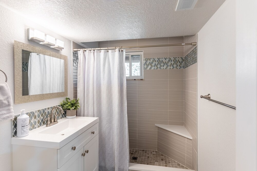 Photo of Bathroom in Scenic Heights