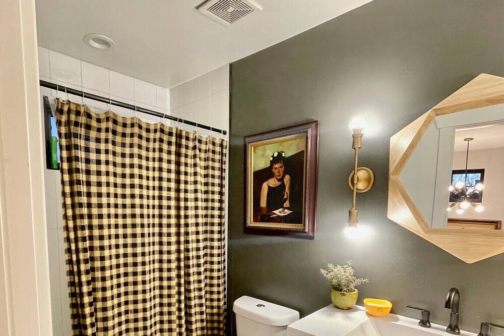 Photo of Bathroom in Sloan Lake