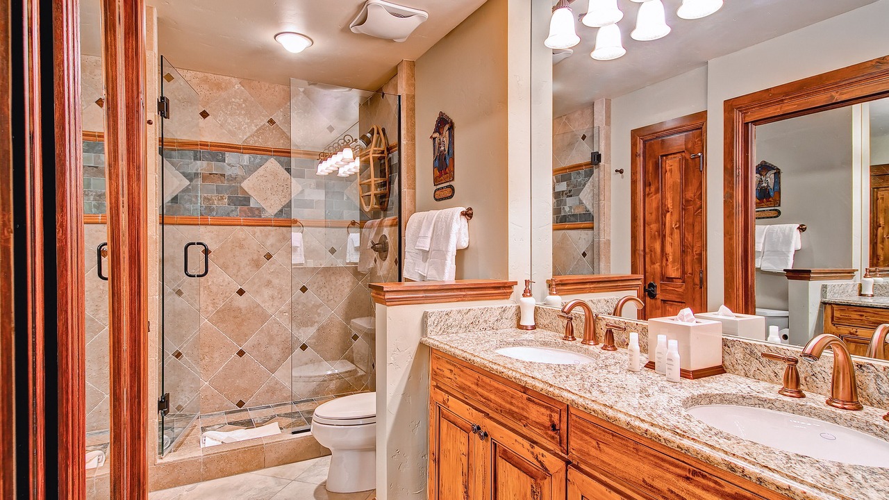 Photo of Bathroom in Highlands Townhomes