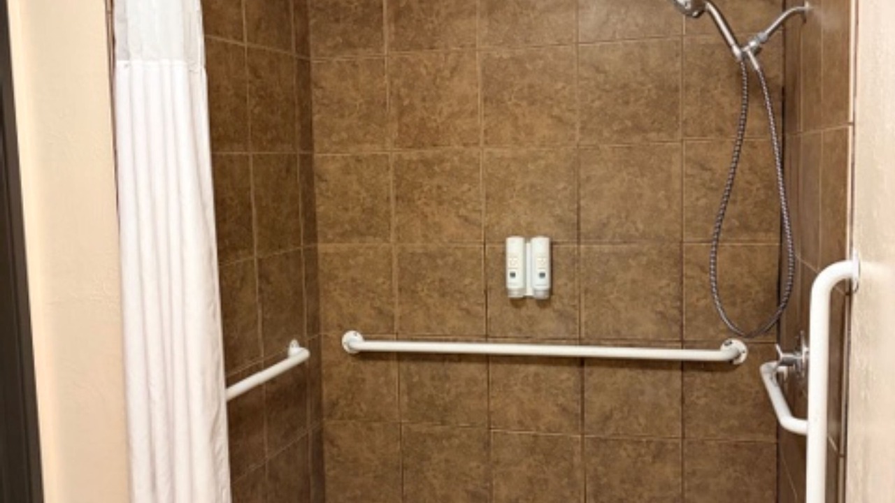 Photo of Bathroom in Hurricane