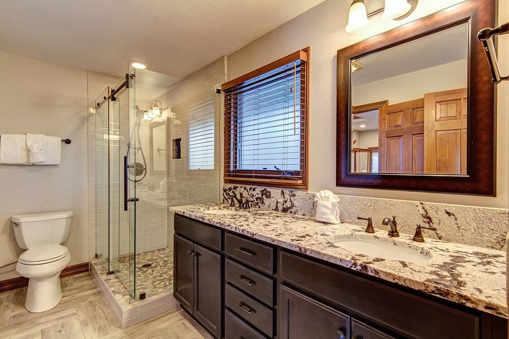 Photo of Bathroom in Breckenridge Heights