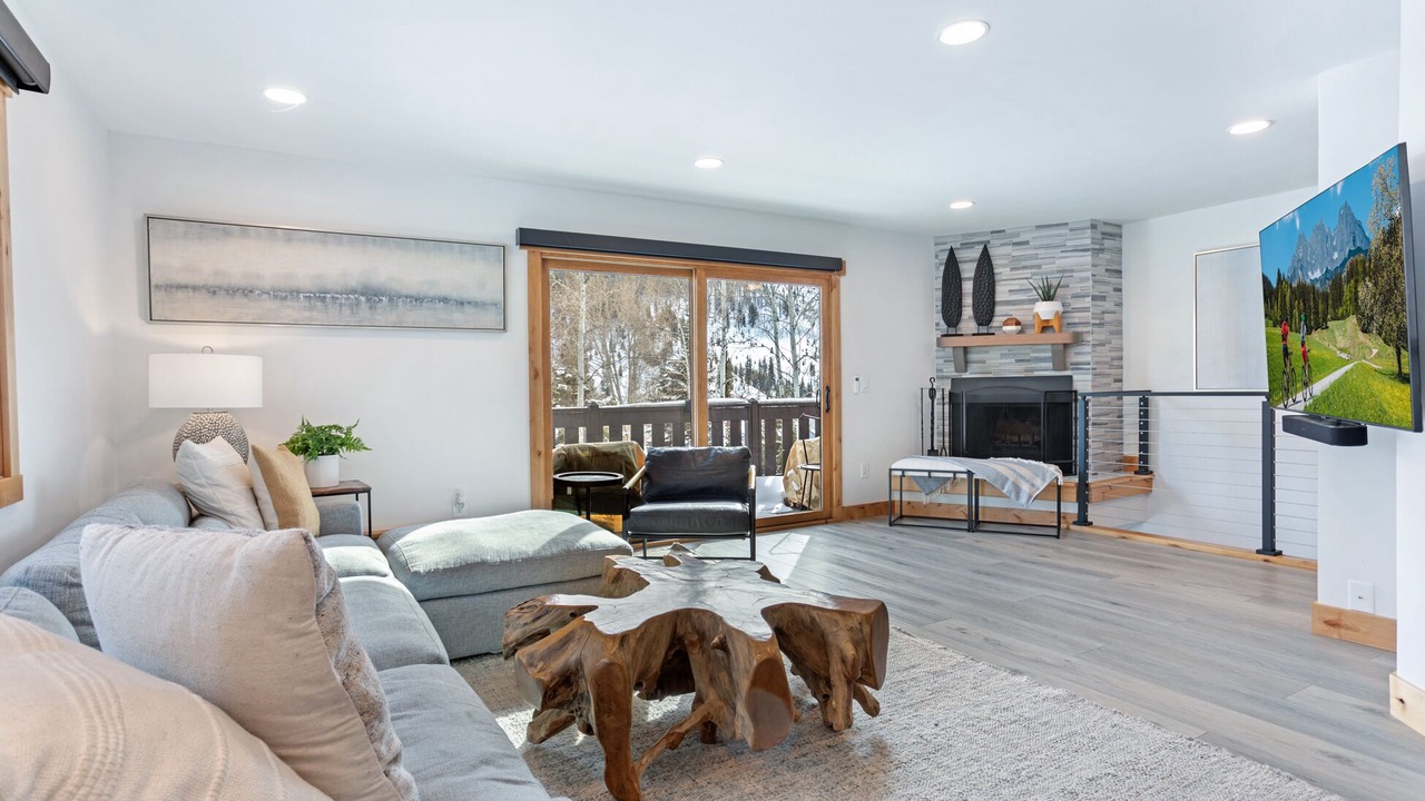 Photo of Livingroom in Vail